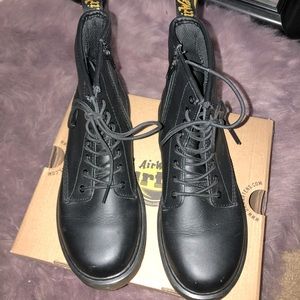 Doc Martens 1460 leather boot